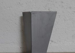 pied de meuble en metal