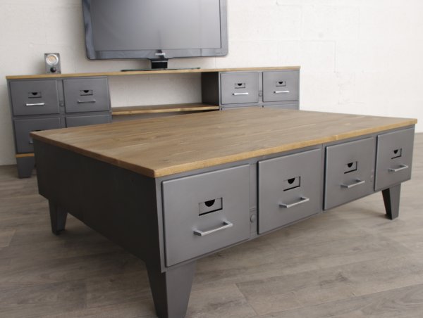 table basse industrielle 8 tiroirs epicea teinte standard pieds vestiaire 2 1 scaled