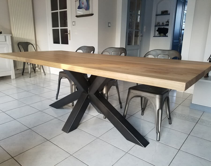 Pied de table à manger, style industriel et design